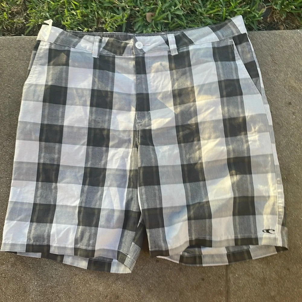 O’Neill first in last out black white plaid casual shorts 38